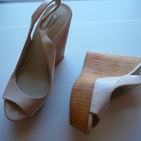 BCBGENERATION WEDGE HEELS, LIGHT PINK, SIZE 6 - Picture 1 of 8